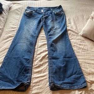 Boot cut jeans